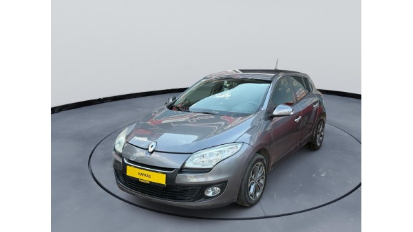 295.000 TL PEŞİNATLA //KREDİLİ//SENETLİ //KREDİ KARTINA 12 AY TAKSİTLE// SATIŞ İMKANI (2012 MODEL MEGANE 3 OTOMATİK)