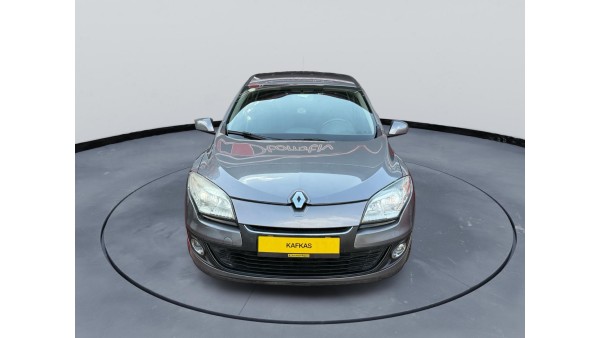 295.000 TL PEŞİNATLA //KREDİLİ//SENETLİ //KREDİ KARTINA 12 AY TAKSİTLE// SATIŞ İMKANI (2012 MODEL MEGANE 3 OTOMATİK)