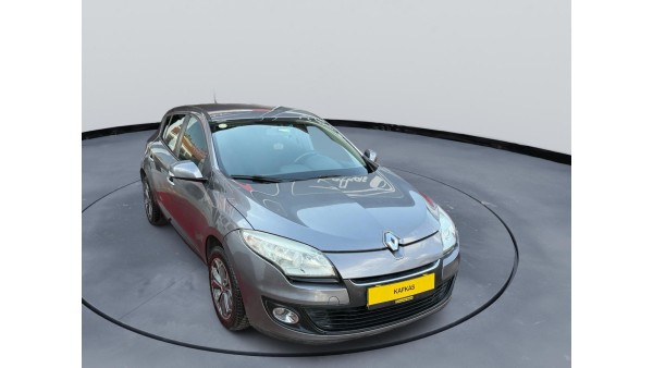 295.000 TL PEŞİNATLA //KREDİLİ//SENETLİ //KREDİ KARTINA 12 AY TAKSİTLE// SATIŞ İMKANI (2012 MODEL MEGANE 3 OTOMATİK)
