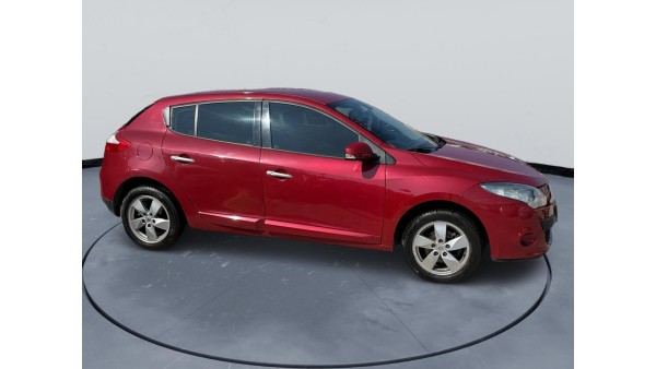295.000 TL PEŞİNATLA //KREDİLİ//SENETLİ //KREDİ KARTINA 12 AY TAKSİTLE// SATIŞ İMKANI (2012 MODEL MEGANE 3 OTOMATİK)