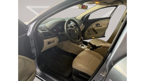 395.000 TL PEŞİNATLA //KREDİLİ//SENETLİ //KREDİ KARTINA 12 AY TAKSİTLE// SATIŞ İMKANI (2011 MODEL MEGANE 3 OTOMATİK)