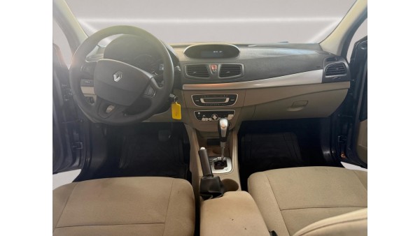 395.000 TL PEŞİNATLA //KREDİLİ//SENETLİ //KREDİ KARTINA 12 AY TAKSİTLE// SATIŞ İMKANI (2011 MODEL MEGANE 3 OTOMATİK)