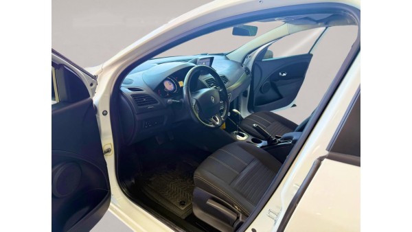 525.000 TL PEŞİNATLA //KREDİLİ//SENETLİ //KREDİ KARTINA 12 AY TAKSİTLE// SATIŞ İMKANI (2015 MODEL MEGANE 3 OTOMATİK) 525.000 TL PEŞİNATLA //KREDİLİ//SENETLİ //KREDİ KARTINA 12 AY TAKSİTLE// SATIŞ İMKANI (2015 MODEL MEGANE 3 OTOMATİK)