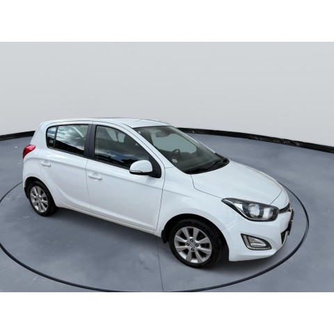 400.000 TL PEŞİNATLA //KREDİLİ//SENETLİ //KREDİ KARTINA 12 AY TAKSİTLE// SATIŞ İMKANI (2013 MODEL İ-20 OTOMATİK)