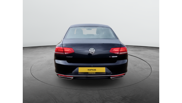 VOLKSWAGEN PASSAT SİYAH 645.000 TL PEŞİNATLA//KREDİLİ//SENETLİ//K.KARTINA 12 TAKSİT