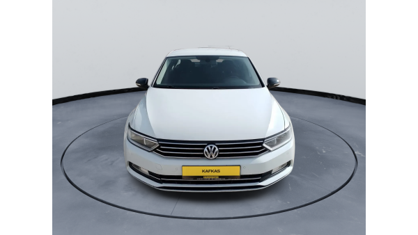 VOLKSWAGEN PASSAT 645.000 TL PEŞİNATLA//KREDİLİ//SENETLİ//K.KARTINA 12 TAKSİT
