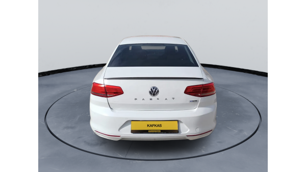 VOLKSWAGEN PASSAT 645.000 TL PEŞİNATLA//KREDİLİ//SENETLİ//K.KARTINA 12 TAKSİT