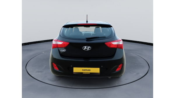 HYUNDAİ İ30 575.000 TL PEŞİNATLA//KREDİLİ//SENETLİ// K.KARTINA 12 AY TAKSİT